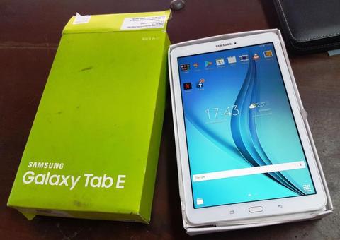 Tablet Samsung Tab E t560 10 pulgadas con funda!