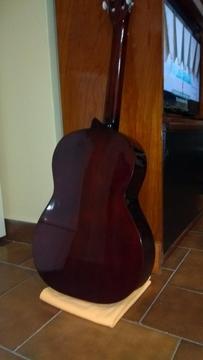 Vendo Guitarra con Funda Incluida