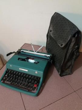 Vendo Maquina de Escribir Olivetti