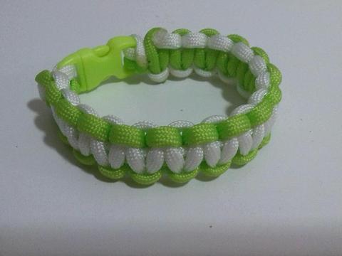 HERMOSAS PULSERAS ARTESANALES PARACORD PARA DAMAS Y NIÑAS COMBINACIONES CON BLANCO