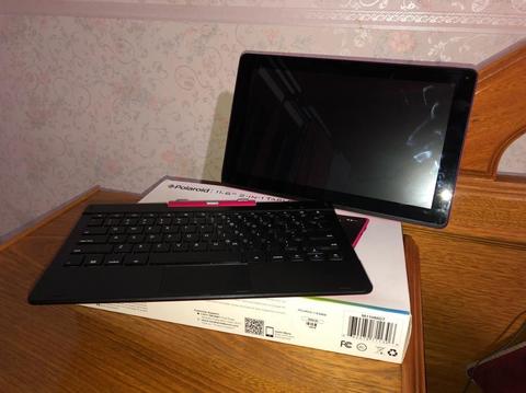 Vendo Tablet Polaroid con Teclado