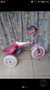 Triciclo de Nena