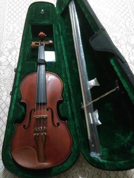 Violin cremona