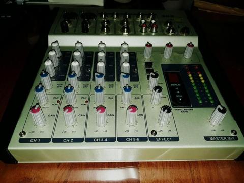 Consola Mixer Skp Pro Audio Vz6fx IMPECABLE