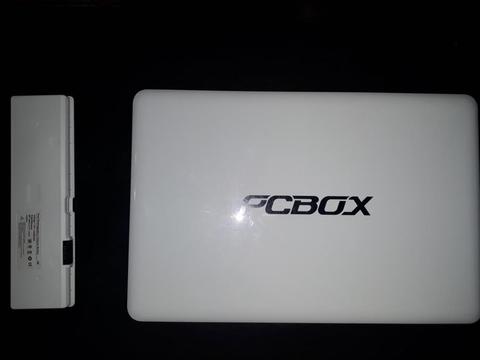Notebook pcbox impecable con sus respectivos accesorios