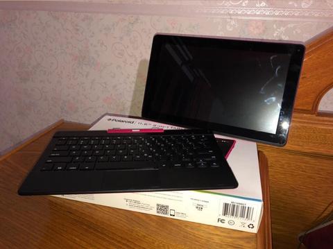 Vendo Tablet Polaroid con Teclado