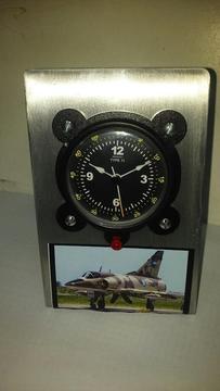 Reloj Dhorario de Avion de Combate