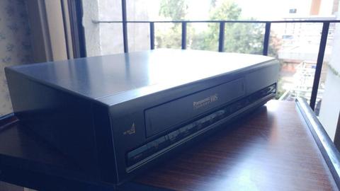 Videocasetera Mod. Pv4101 Como Nueva