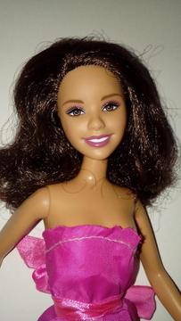 Muñeca hermana de Barbie morocha