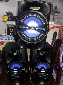 Vendo Los3 Parlantes con Luses