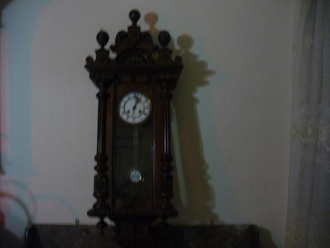 Antiguo Reloj de Pendulo para Pared