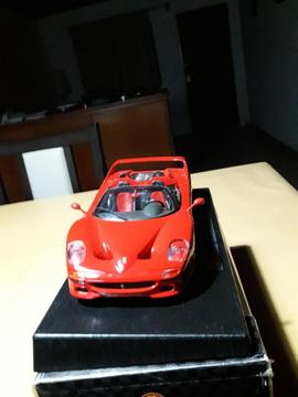 Modelo escala 1/18 Ferrari F50. Nuevo. Original