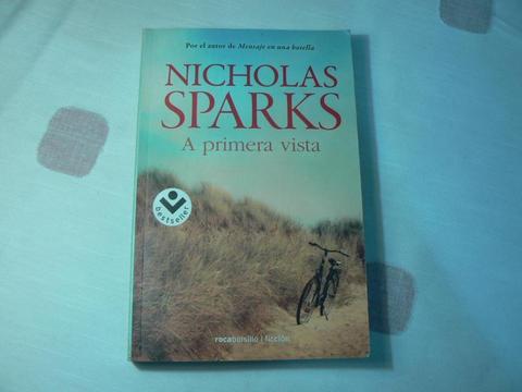 Libro A Primera Vista por Nicholas Sparks. Editorial Rocabolsillo