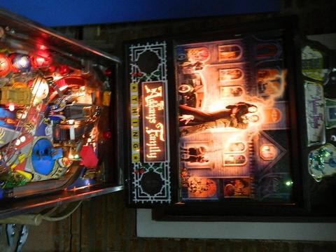 FLIPPER PINBALL THE ADDAMS FAMILY