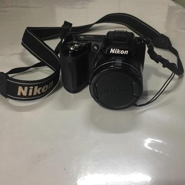 Camara Nikon Semi Reflex