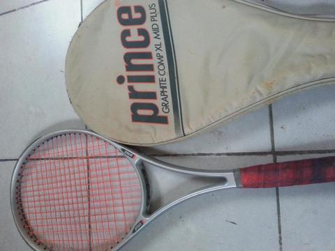 raqueta de tenis prince