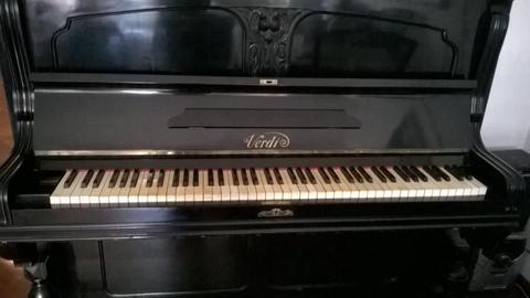Piano Verdi antiguo