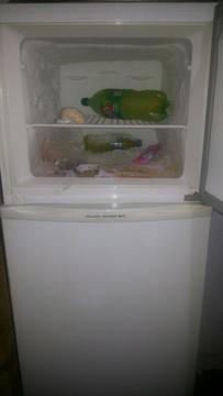 Heladera con Frezzer Electrolux
