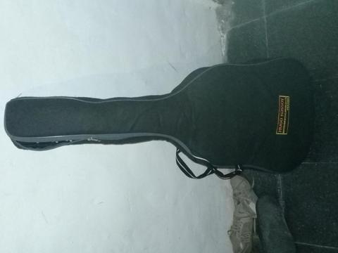 Vendo Guitarra Criolla Color azul con Estuche