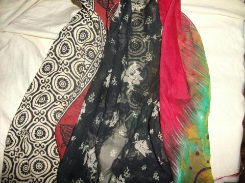 3 pañuelos con etiqueta sin uso hindúes precio por todo