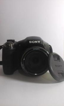 vendo camara Sony h 300 impecable