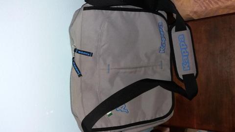 Morral Kappa Con Portante De Notebook