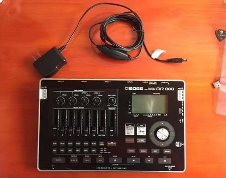 Porta Estudio Boss Br800