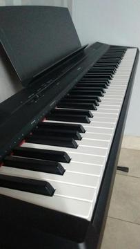 Piano Digital Yamaha P115 de 88 Teclas