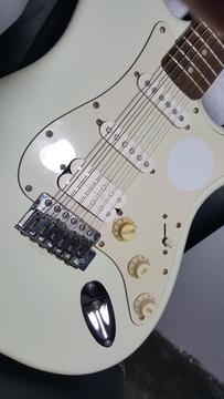 Fender Squire Stratocaster California