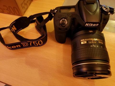 Nikon D750 Impecable !!! Con Lentes Y Accesorios
