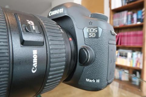 Camara Canon Eos 5d Mark Iii Mark 3 Lente Canon y Tokina Flash Canon
