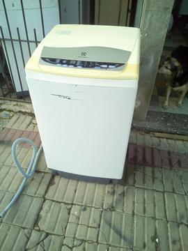 LAVARROPA ELECTROLUX CON GARANTIA....$ 3800