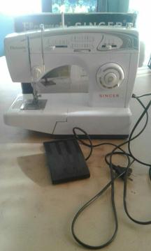 Vendo Maquina de Coser