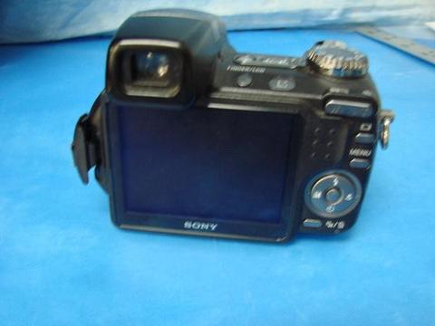 CAMARA SONY DSC H5