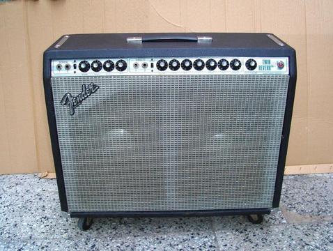 amplificador FENDER TWIN REVERB 70s JBL E120 N0 gibson epiphone ibanez roland korg yamaha peavey ampeg hartke gallien