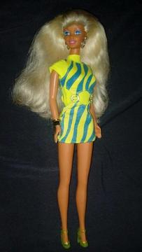 Barbie Movin Groovin