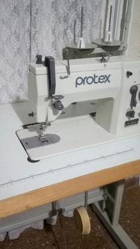 Maquina de Coser Protex