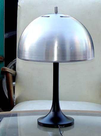Lampara hongo grande aluminio ILUM restaurada diseño retro vintage