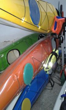 Tapas de Kayaks de Colores