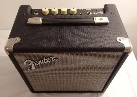 Amplificador Fender Ramble 15 de BAJO