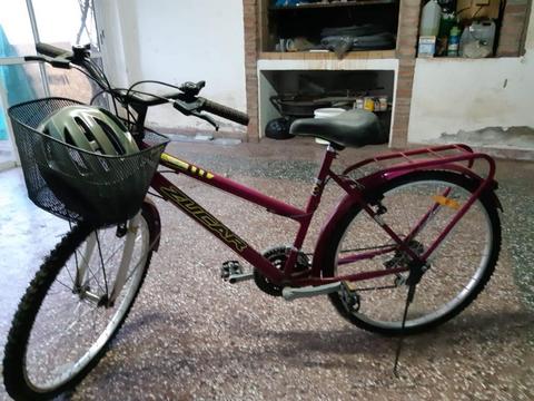 Bicicleta Casi Nueva Casco