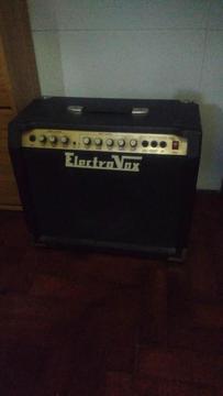 Impecable amplificador de 40 Valvestech Electro Vox!!! $