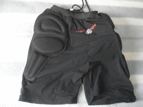 short protector triple eight deportes extremos /skate/bike/roller aggressive/agresivo