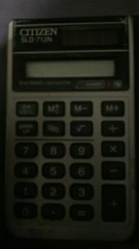 Citizen Calculadora a Luz Solar Y Artifi