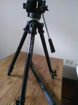 Tripode para cmara fotogrfica profesional Manfrotto Italiano