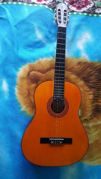 Guitarra en Buen Estado $1800