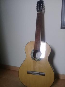 VENDO GUITARRA CRIOLLA