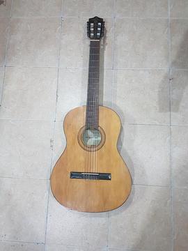 Vendo Guitarra Criollacon Funda