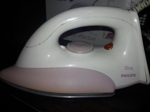 Plancha Phillips Diva 136 Usada Funciona perfecto liviana