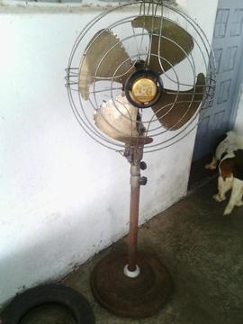 VENTILADOR DE PIE ANTIGUO